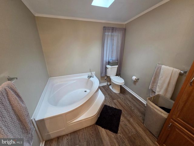 1 SHADYWOOD DR, Quakertown, PA 18951