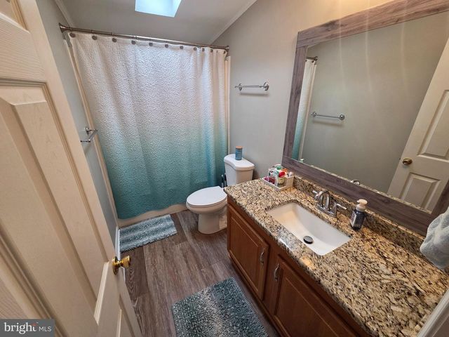 1 SHADYWOOD DR, Quakertown, PA 18951