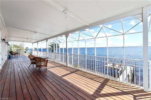 1807 Coral CIR, North Fort Myers, FL 33903