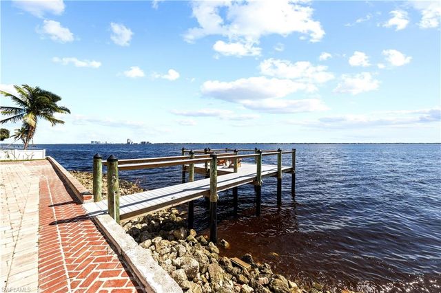 1807 Coral CIR, North Fort Myers, FL 33903