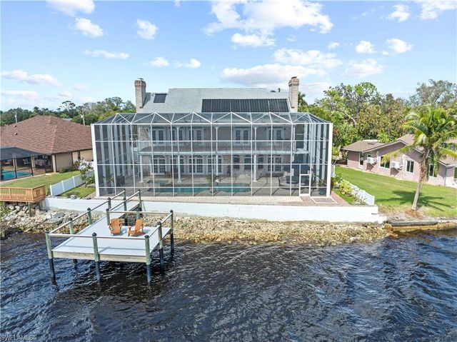 1807 Coral CIR, North Fort Myers, FL 33903