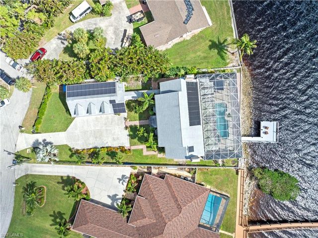 1807 Coral CIR, North Fort Myers, FL 33903