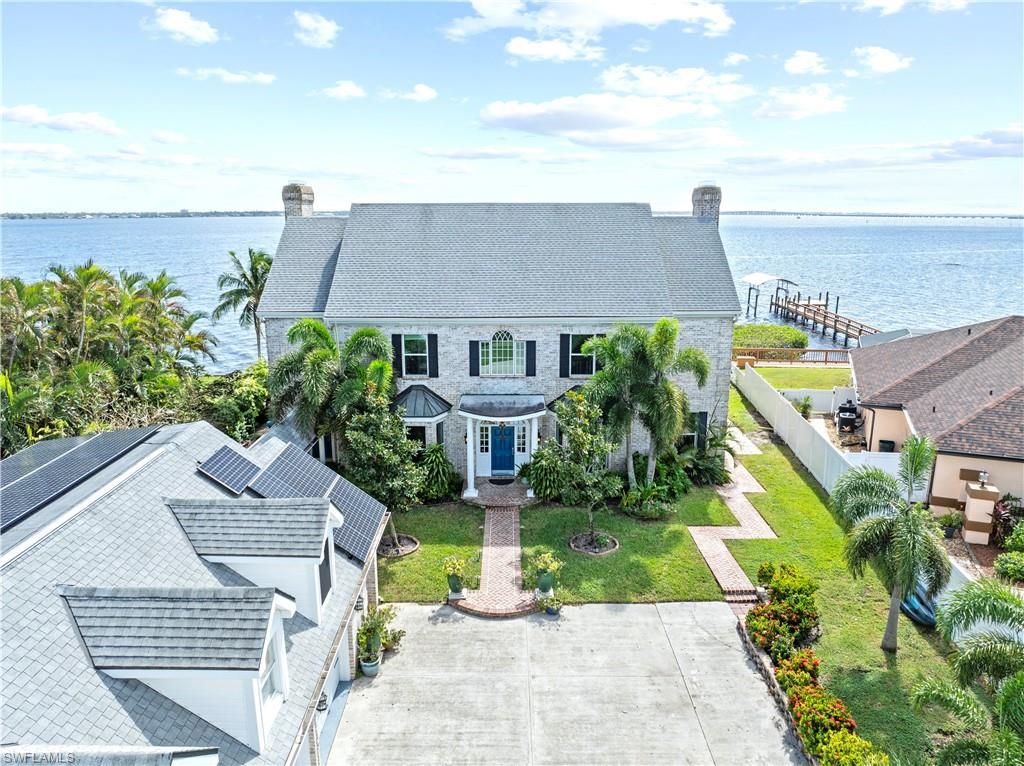 1807 Coral CIR, NORTH FORT MYERS, FL 33903 — photo 4
