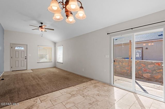 11648 FLOR FREESIA Drive, Socorro, TX 79927
