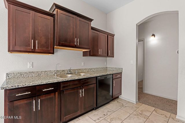 11648 FLOR FREESIA Drive, Socorro, TX 79927