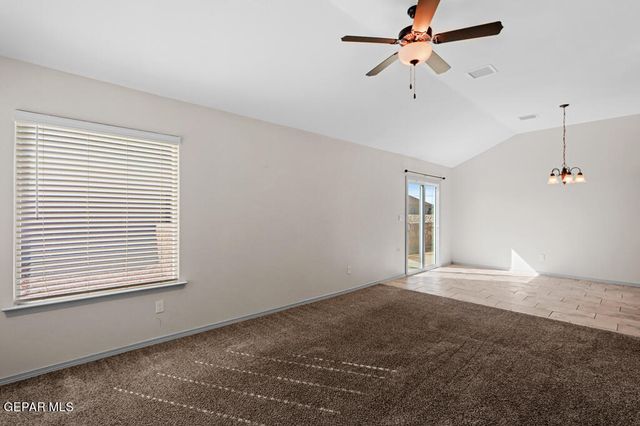 11648 FLOR FREESIA Drive, Socorro, TX 79927