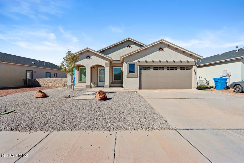 11648 FLOR FREESIA Drive, Socorro, TX 79927
