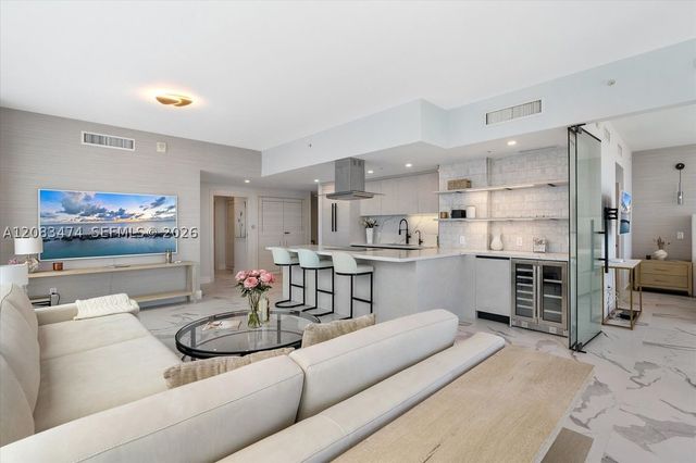 6899 Collins Ave 1008, Miami Beach, FL 33141