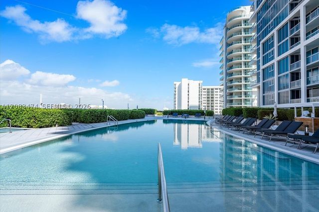6899 Collins Ave 1008, Miami Beach, FL 33141
