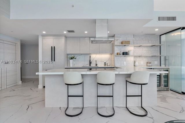 6899 Collins Ave 1008, Miami Beach, FL 33141