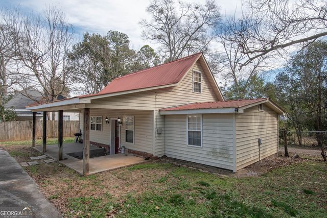 307 3rd Avenue, Manchester, GA 31816