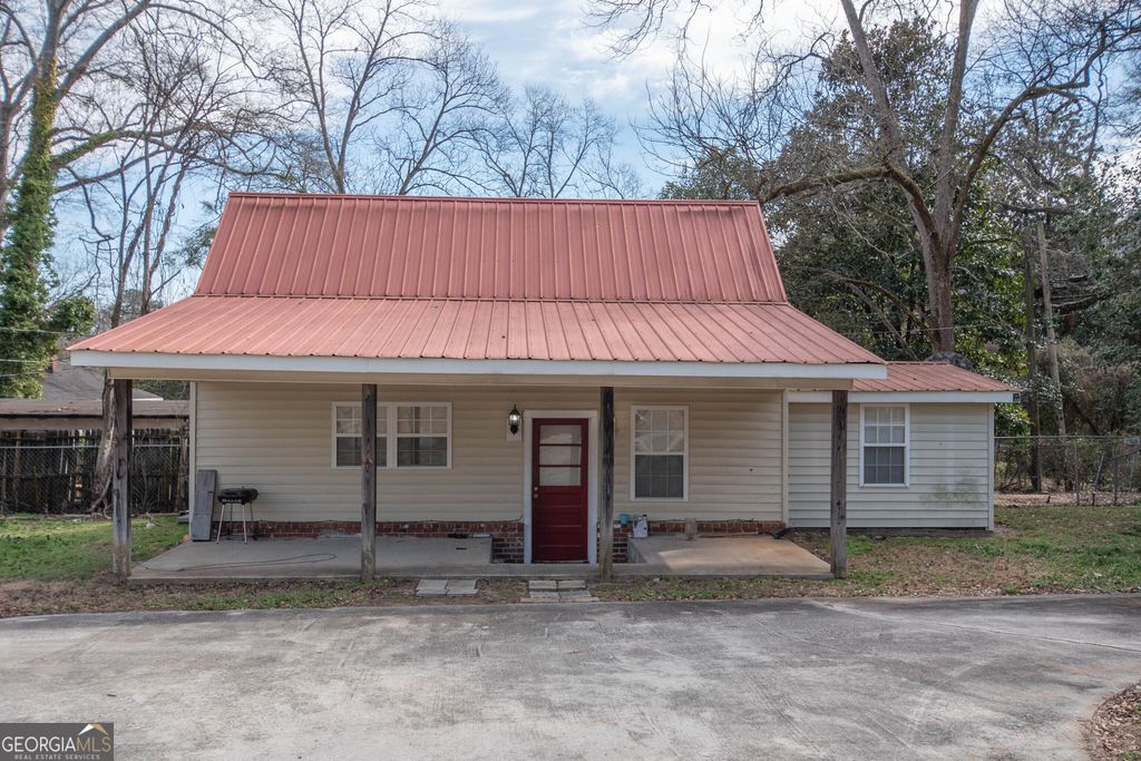 307 3rd Avenue, Manchester, GA 31816