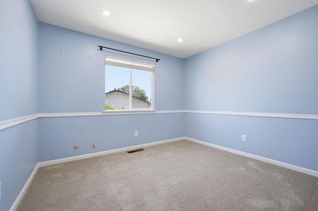 9345 Holly Oak Way, Salinas, CA 93907