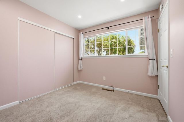 9345 Holly Oak Way, Salinas, CA 93907