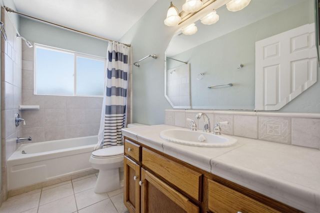 9345 Holly Oak Way, Salinas, CA 93907