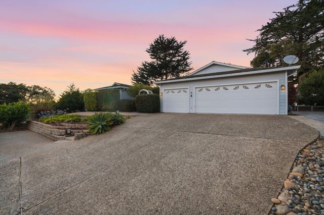 9345 Holly Oak Way, Salinas, CA 93907