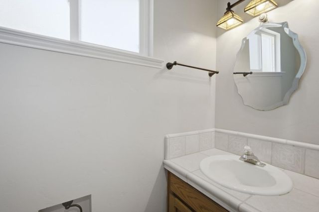9345 Holly Oak Way, Salinas, CA 93907