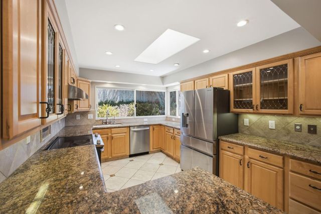 9345 Holly Oak Way, Salinas, CA 93907