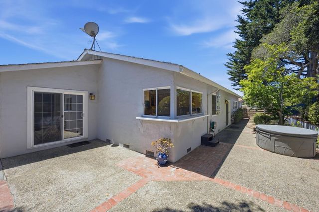 9345 Holly Oak Way, Salinas, CA 93907