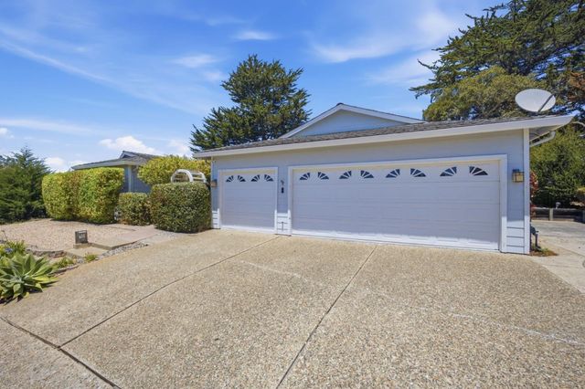 9345 Holly Oak Way, Salinas, CA 93907