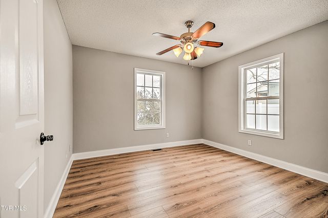 673 Sugar Hollow Road, Telford, TN 37690