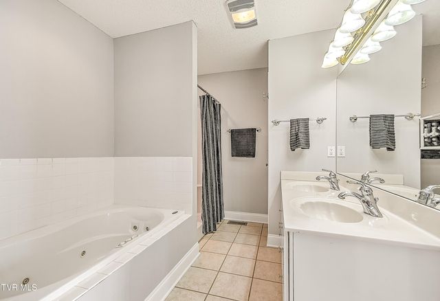 673 Sugar Hollow Road, Telford, TN 37690