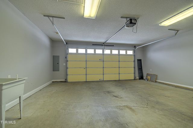 673 Sugar Hollow Road, Telford, TN 37690