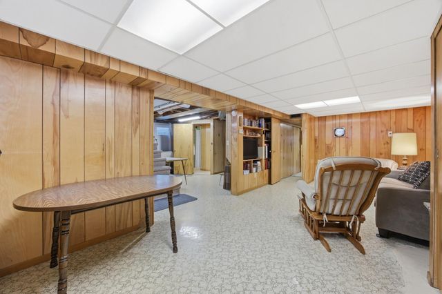 305 21st Avenue N, Fargo, ND 58102