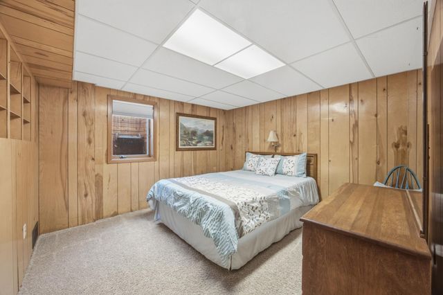 305 21st Avenue N, Fargo, ND 58102