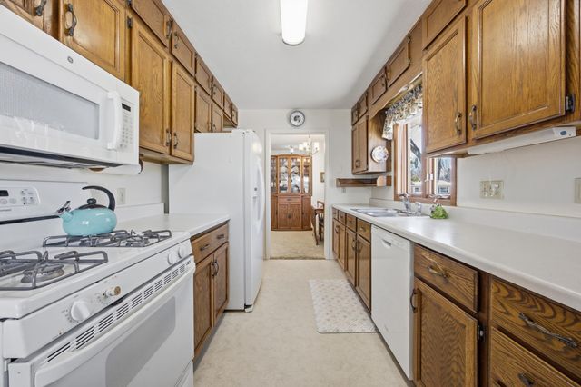 305 21st Avenue N, Fargo, ND 58102