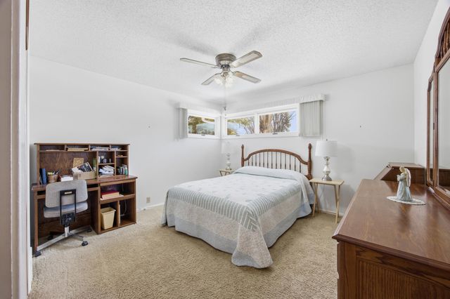 305 21st Avenue N, Fargo, ND 58102