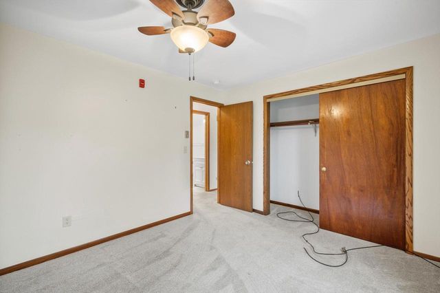 1654 Carriage LANE, New Berlin, WI 53151