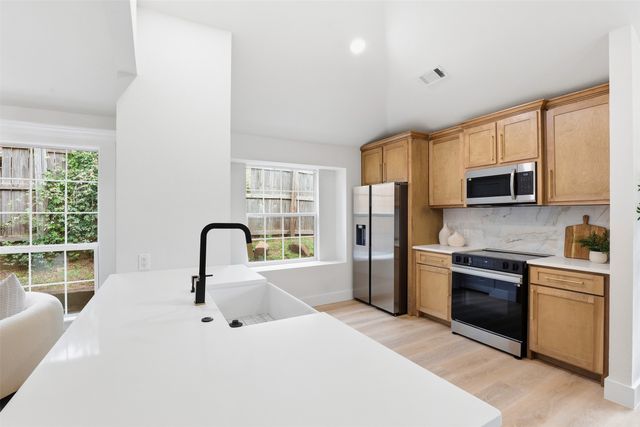 6415 High Country Trail, Arlington, TX 76016