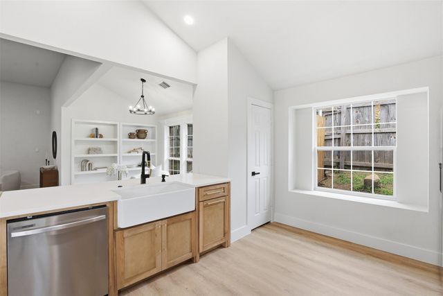 6415 High Country Trail, Arlington, TX 76016