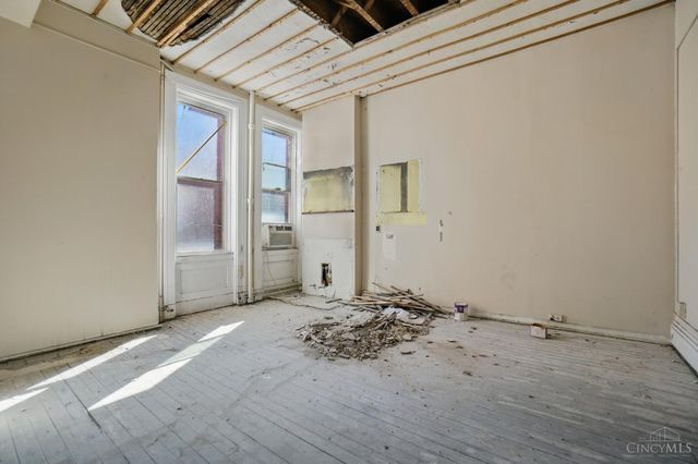 64 E McMicken Avenue, Cincinnati, OH 45202