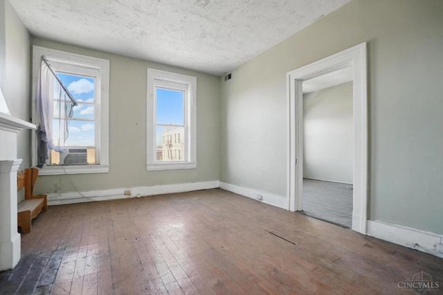 64 E McMicken Avenue, Cincinnati, OH 45202