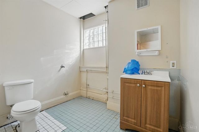 64 E McMicken Avenue, Cincinnati, OH 45202