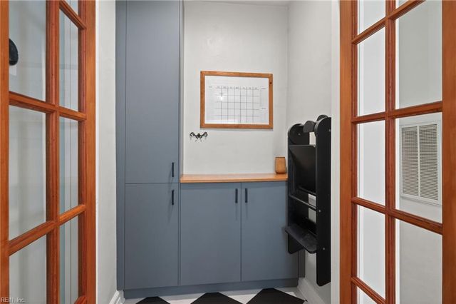 4148 Edinburgh DR, Virginia Beach, VA 23452