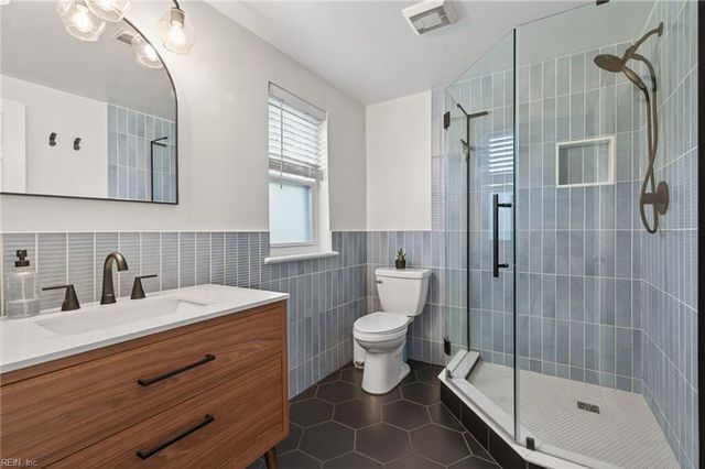 4148 Edinburgh DR, Virginia Beach, VA 23452