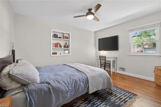 4148 Edinburgh DR, Virginia Beach, VA 23452