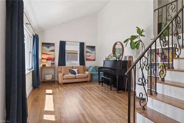 4148 Edinburgh DR, Virginia Beach, VA 23452