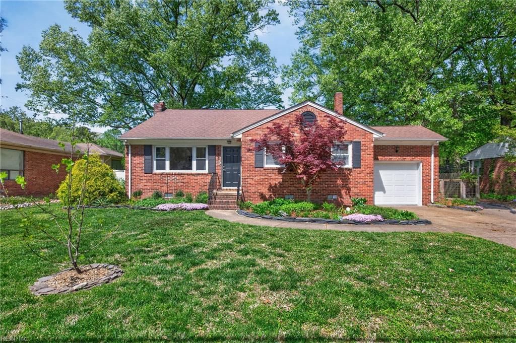 4148 Edinburgh DR, Virginia Beach, VA 23452