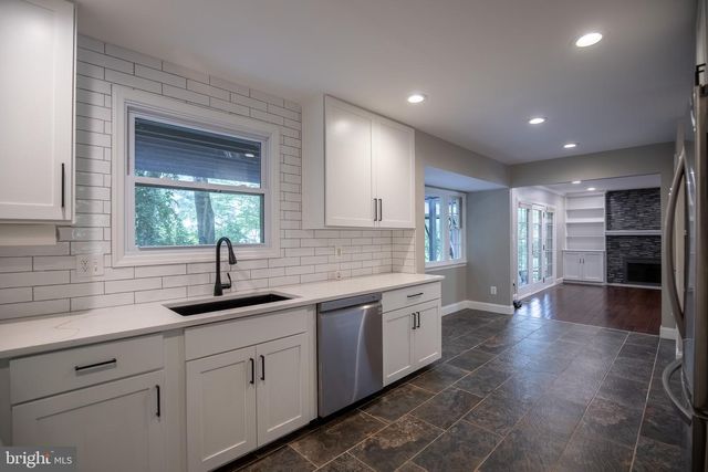 4836 GAINSBOROUGH DR, Fairfax, VA 22032
