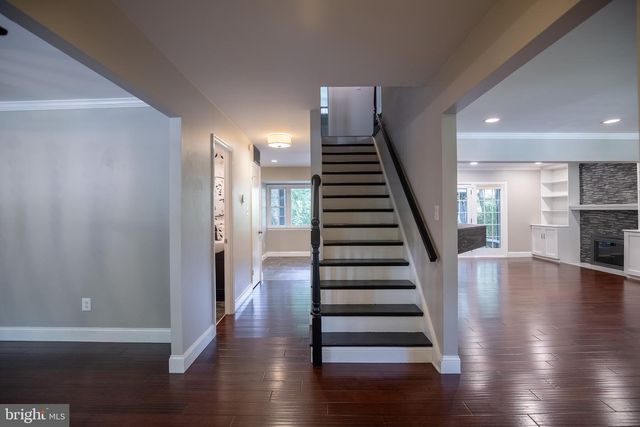4836 GAINSBOROUGH DR, Fairfax, VA 22032