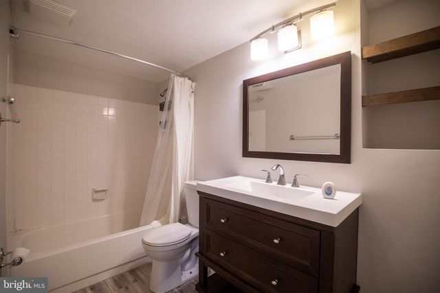 4836 GAINSBOROUGH DR, Fairfax, VA 22032
