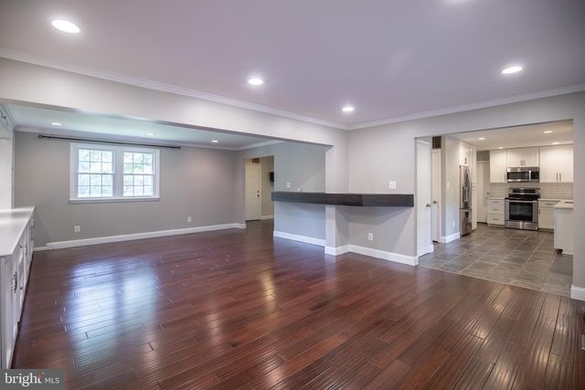 4836 GAINSBOROUGH DR, Fairfax, VA 22032