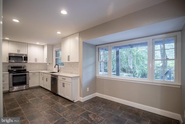 4836 GAINSBOROUGH DR, Fairfax, VA 22032