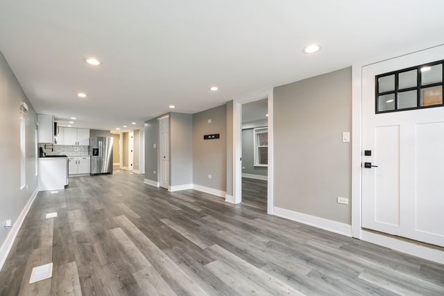 4624 N Springfield Avenue 1, Chicago, IL 60625