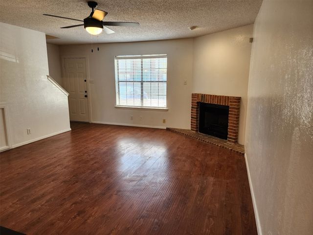 716 W Mulberry Street 18, Denton, TX 76201
