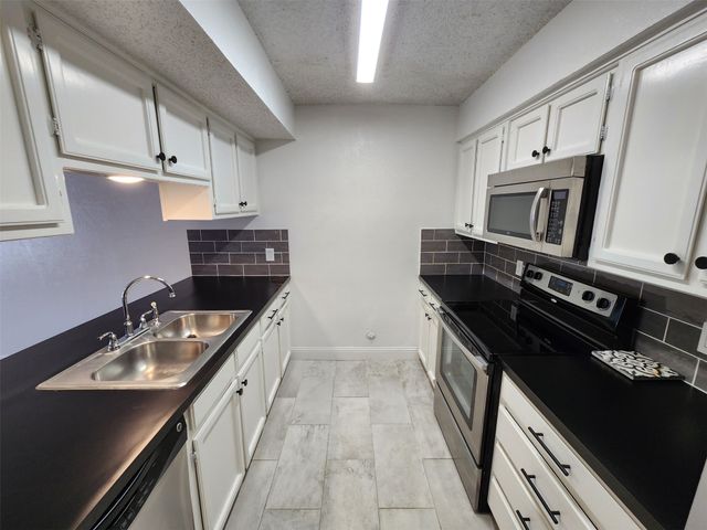 716 W Mulberry Street 18, Denton, TX 76201